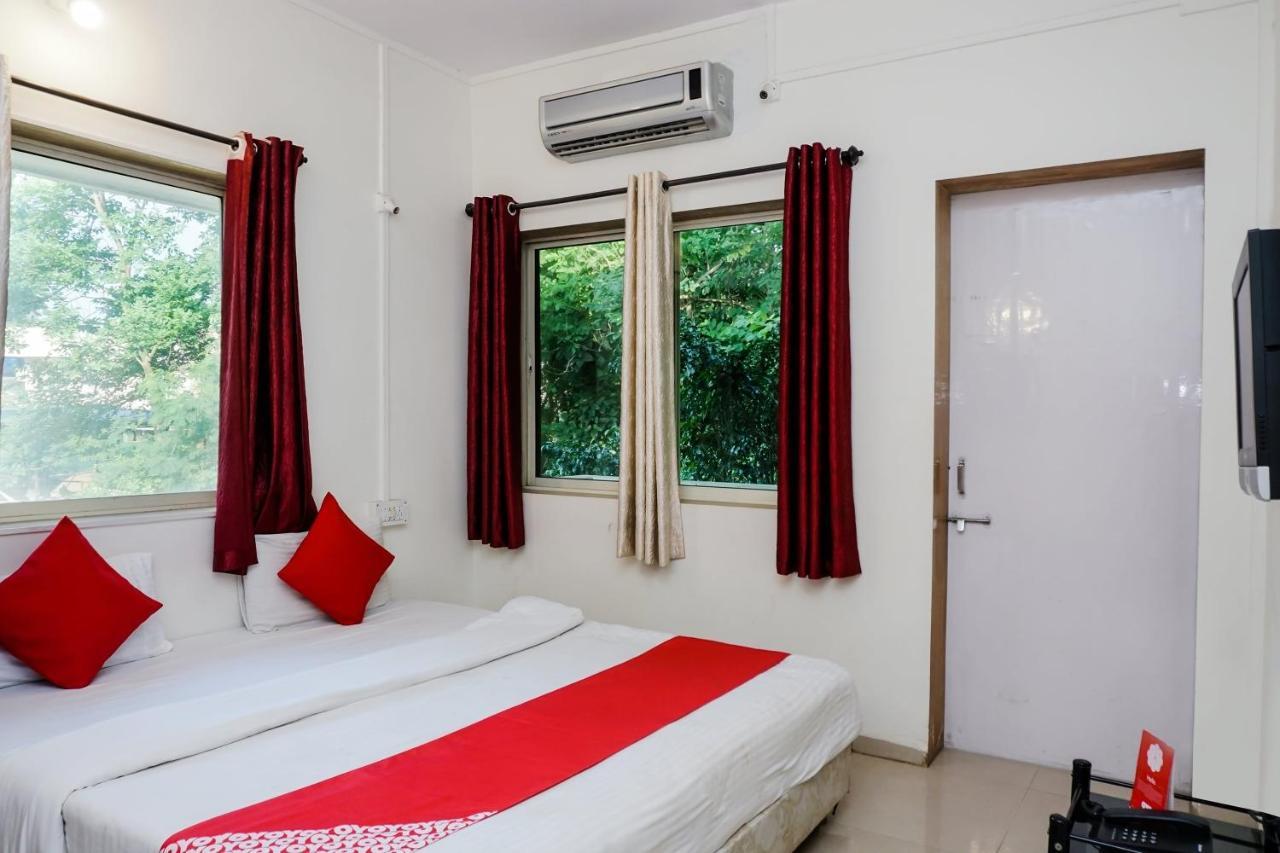 Dreams Holiday Resort Lonavala Extérieur photo